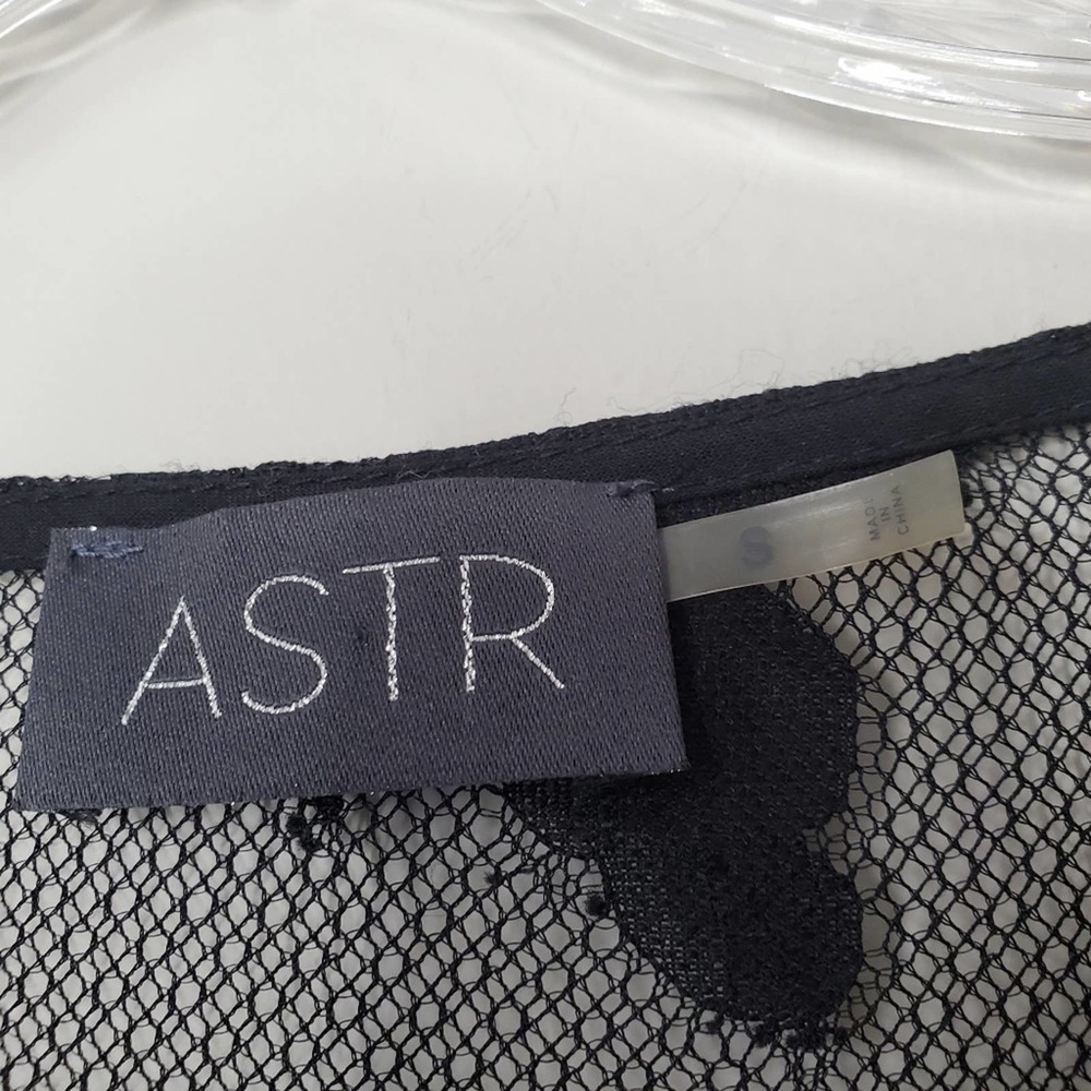 ASTR THE LABEL | Lace Tassel Top |‎ S - Picture 7 of 8